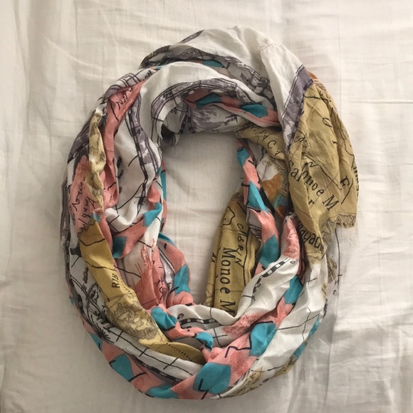 *last chance!!* World Map Infinity Scarf - Picture 2 of 3